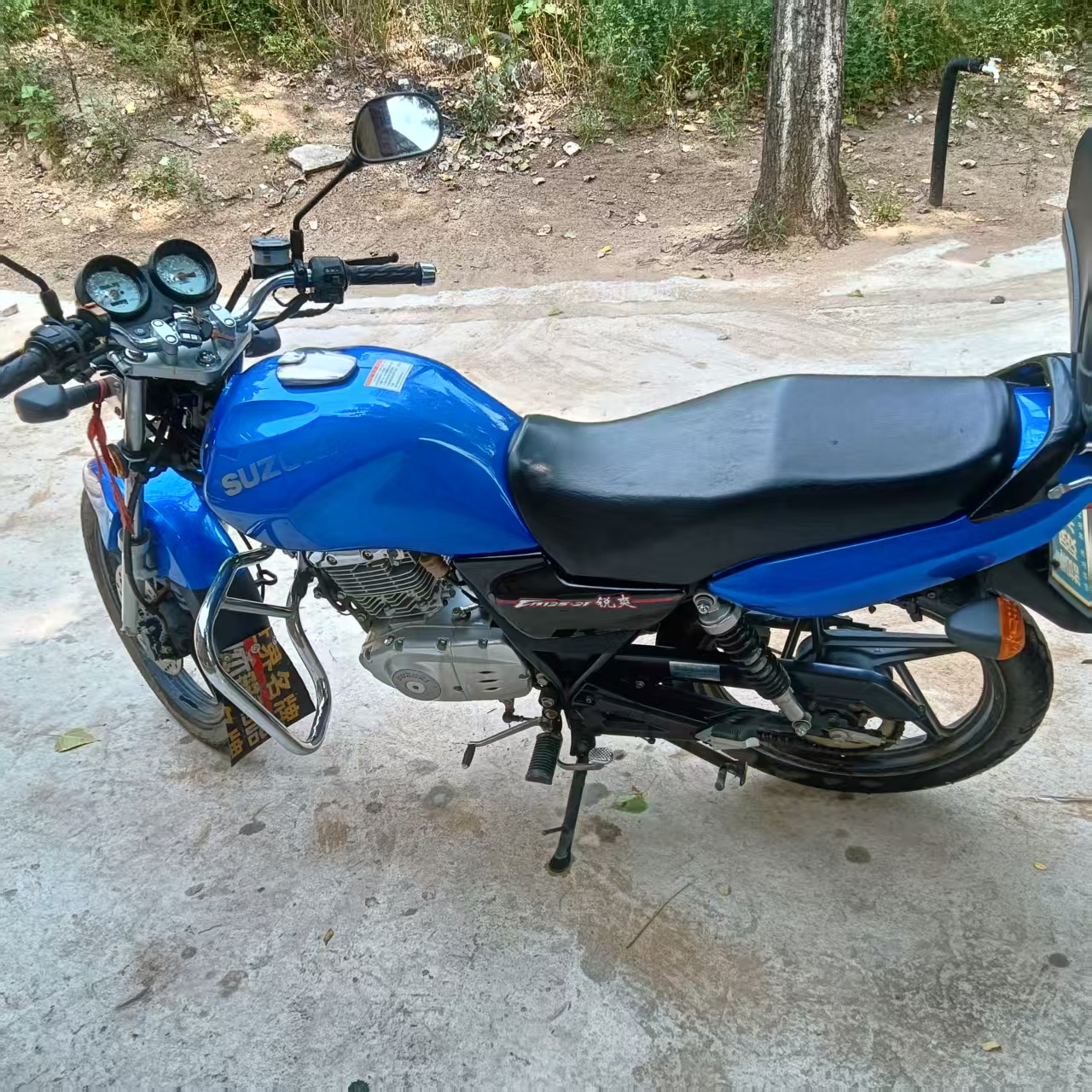 省油王，锐爽摩托车，九成新，新车7600元，现寄卖价3000元，有意联系电话：1