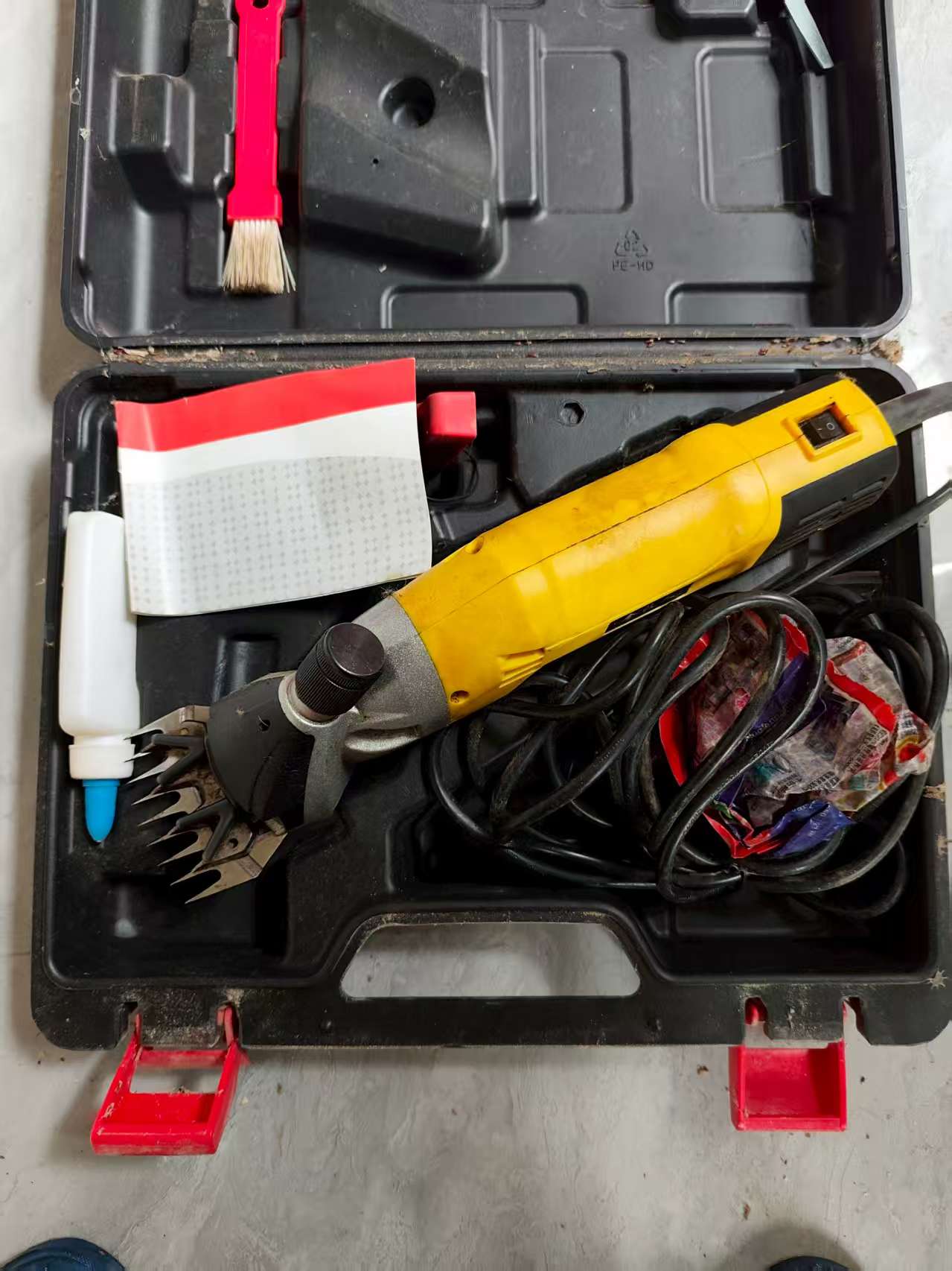 羊毛剪9.9成新，原价300多！闲置，现寄卖价150元，可以包邮！1865478