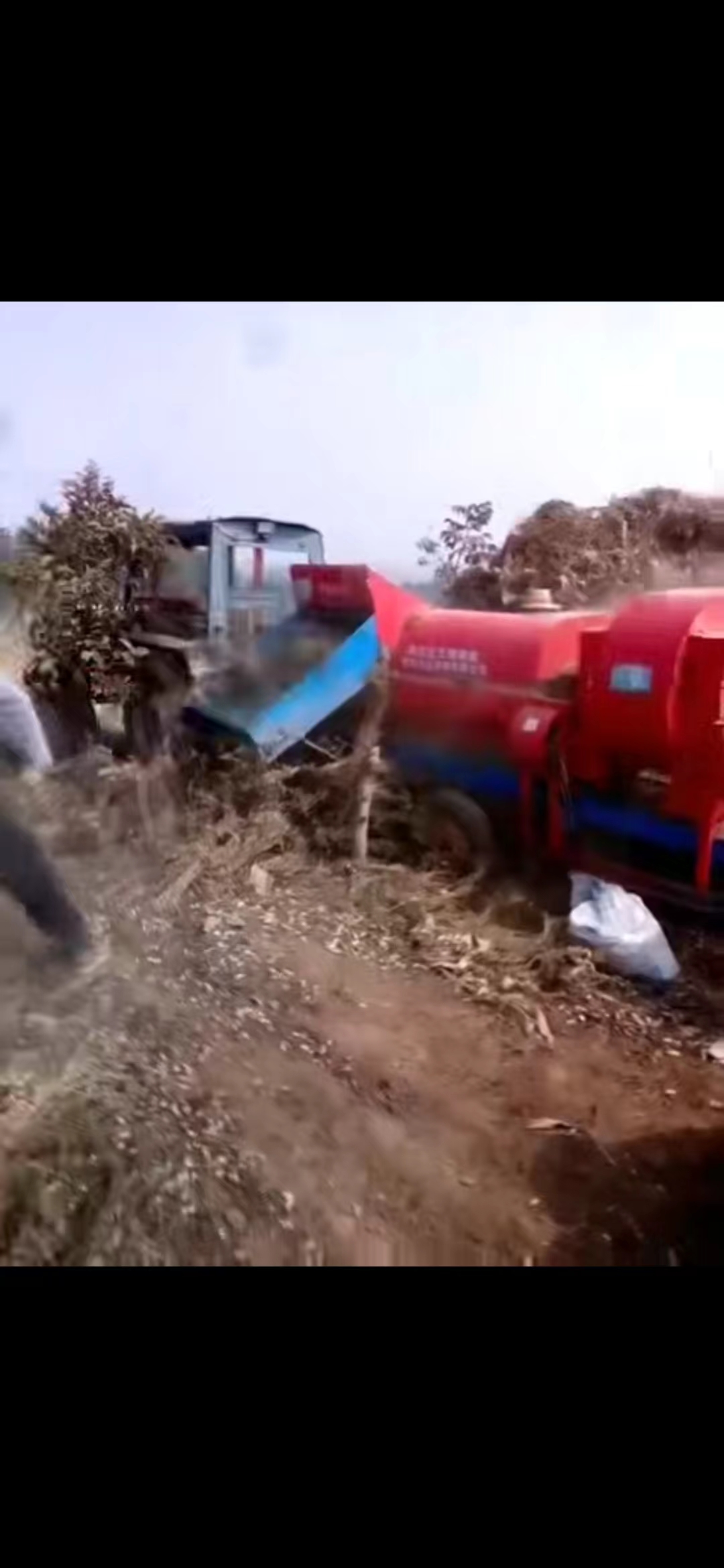 寄卖移动式大型摘果机，干湿两用，原价12000元，现价格8000元